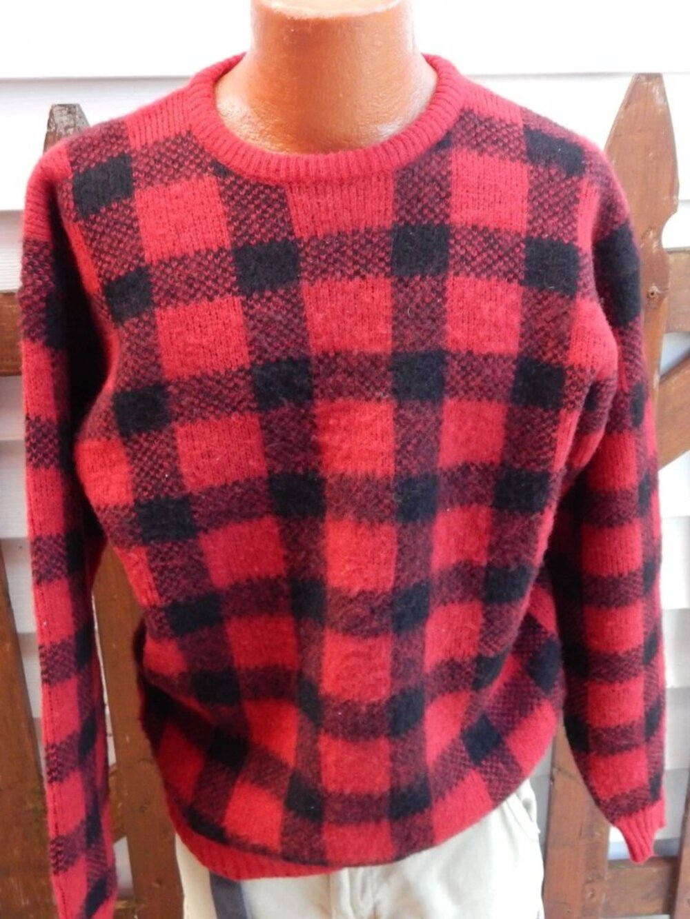Vintage Britches Great Outdoors Mackinaw Plaid Pattern Mens Sweater XL 100% Wool